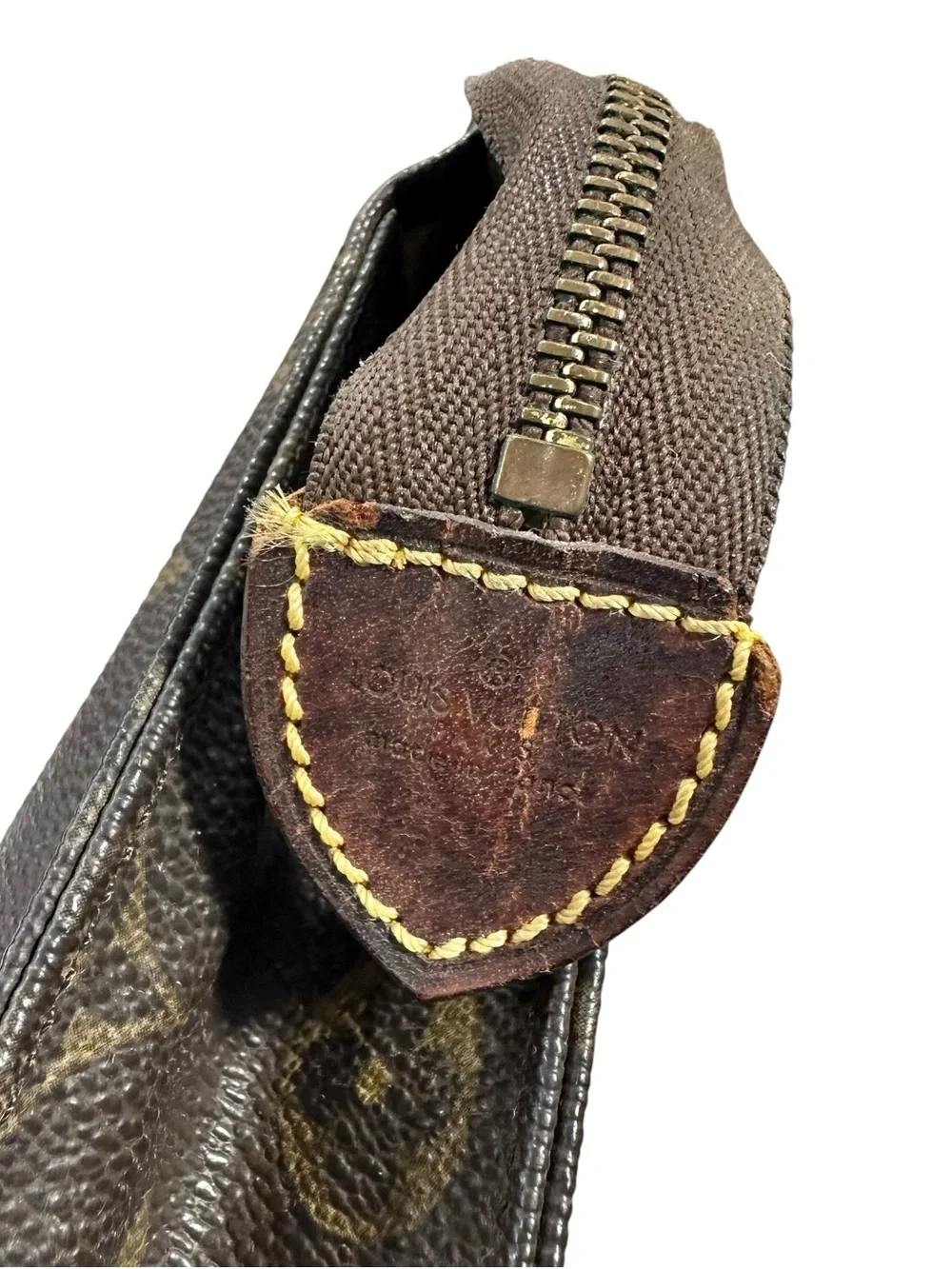 Louis Vuitton Monogram Leather Vintage 1980’s Toiletry 26 Clutch Bag